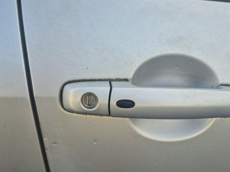 2010 Suzuki Swift - photo 10