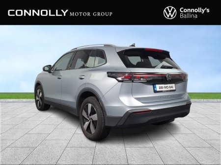 2026 Volkswagen Tiguan - photo 2