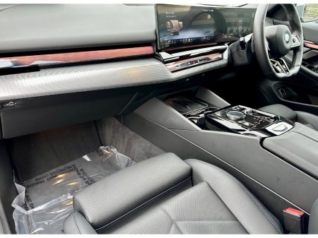 2026 BMW 5-Series - photo 22