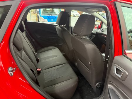 2017 Ford Fiesta - photo 12
