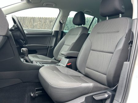 2020 Volkswagen Golf - photo 10