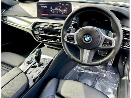 2023 BMW 5-Series - photo 11