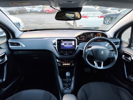 2017 Peugeot 208 - photo 9