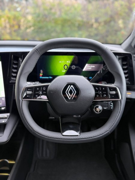 2024 Renault Scenic - photo 24