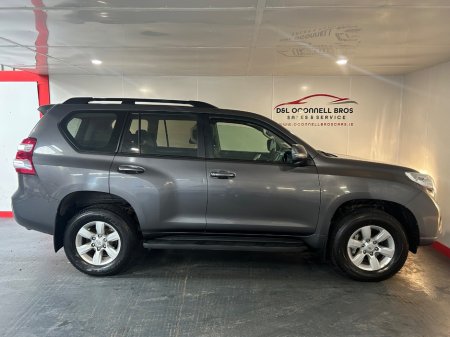 2016 Toyota Land Cruiser - photo 6