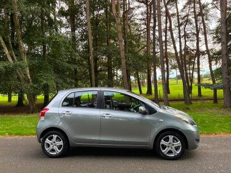 2010 Toyota Yaris - photo 8