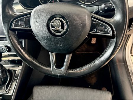 2017 Skoda Superb - photo 15