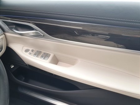 2021 BMW 7-Series - photo 23