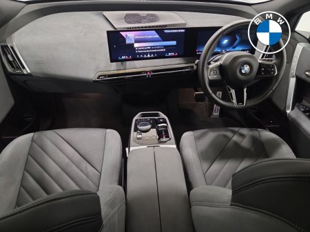 2025 BMW iX - photo 4