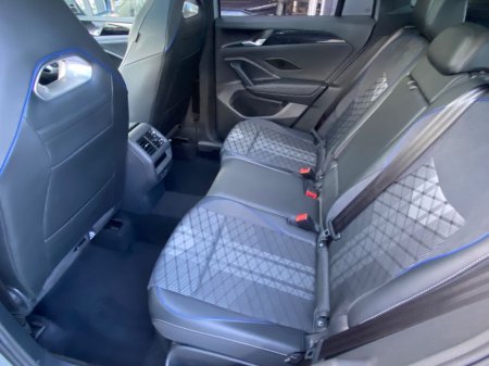 2025 Volkswagen Tiguan - photo 14