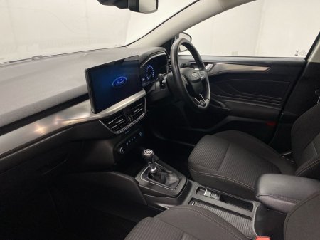 2023 Ford Focus - photo 2