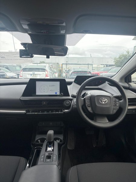 2024 Toyota Prius - photo 17