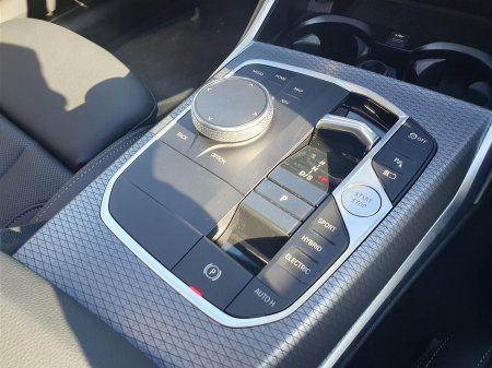 2026 BMW 3-Series - photo 10