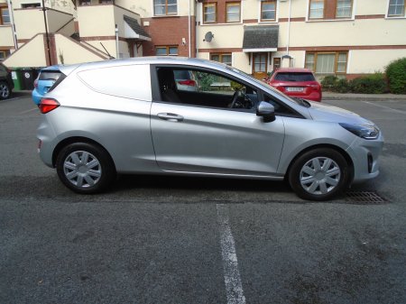 2022 Ford Fiesta - photo 3