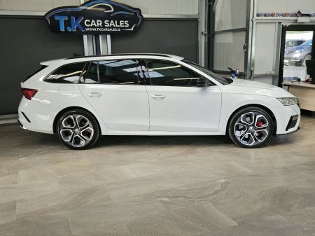 2022 Skoda Octavia - photo 2