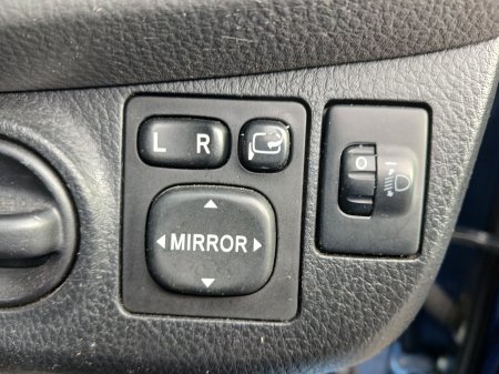 2016 Toyota Yaris - photo 19