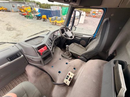 2009 Volvo FM - photo 21