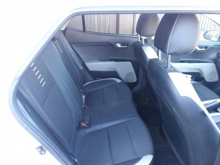2017 Kia Stonic - photo 14