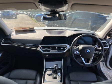 2021 BMW 3-Series - photo 13
