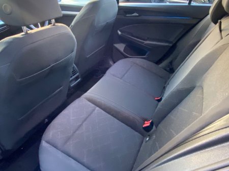 2024 Volkswagen Golf - photo 10
