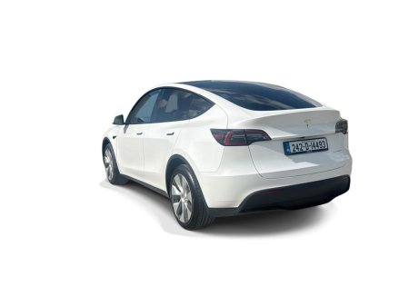 2024 Tesla Model Y - photo 9