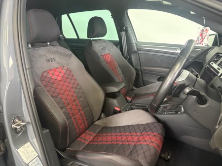 2020 Volkswagen Golf - photo 5