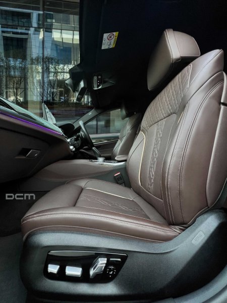 2020 BMW 5-Series - photo 16