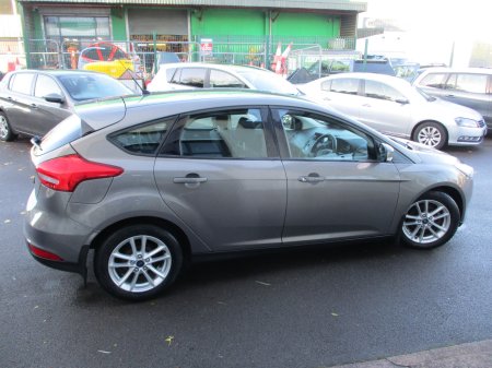 2016 Ford Focus - photo 4
