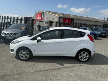 2017 Ford Fiesta - photo 5