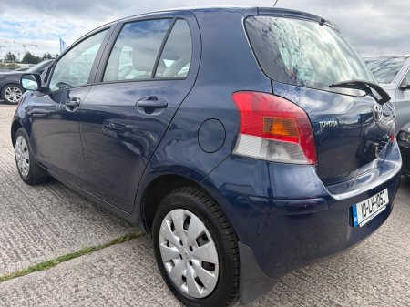 2010 Toyota Yaris - photo 3