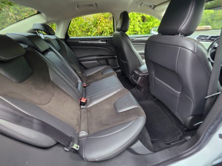 2020 Ford Mondeo - photo 11