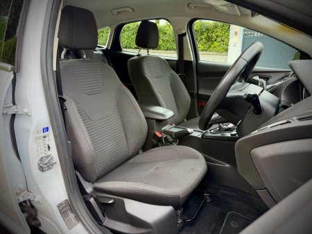 2018 Ford Focus - photo 11