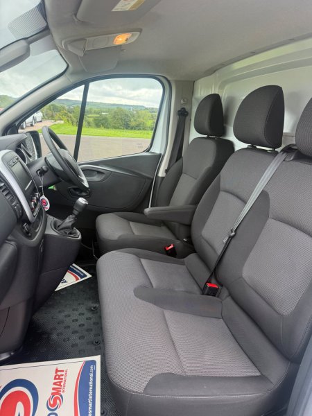 2021 Renault Trafic - photo 13