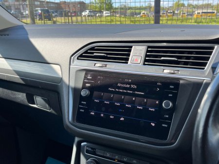 2020 Volkswagen Tiguan - photo 12