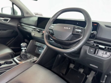 2025 Kia Sportage - photo 2