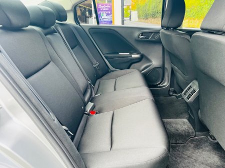 2015 Honda Grace - photo 14