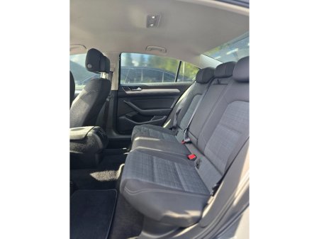 2020 Volkswagen Passat - photo 8