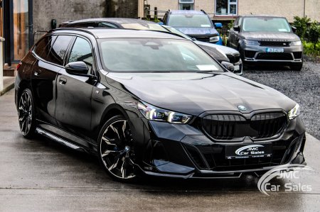 2025 BMW 5-Series - photo 5