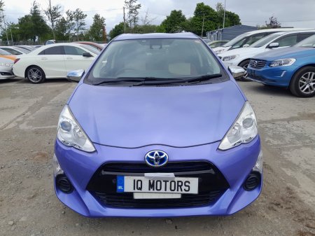 2016 Toyota Aqua - photo 2
