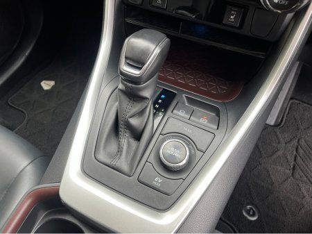 2020 Toyota RAV4 - photo 17