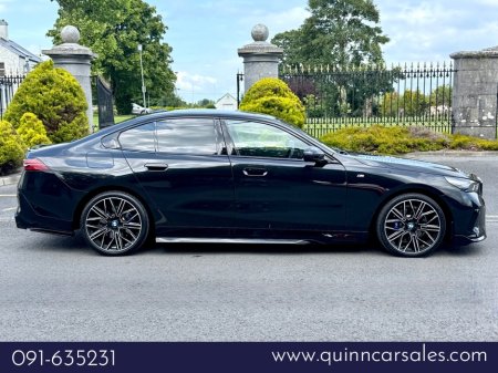 2024 BMW 5-Series - photo 2