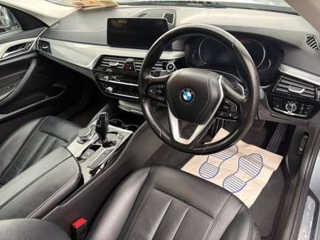 2018 BMW 5-Series - photo 8