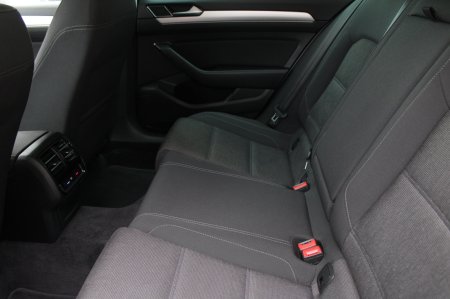 2019 Volkswagen Passat - photo 19