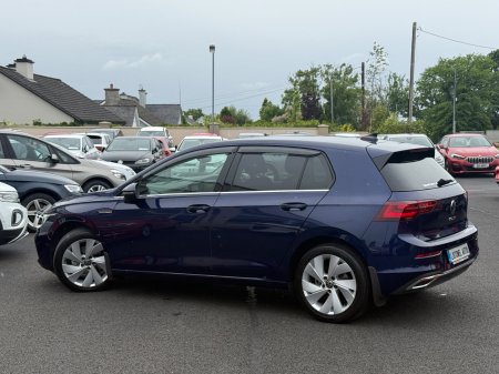 2023 Volkswagen Golf - photo 3