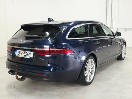 2019 Jaguar XF - photo 2