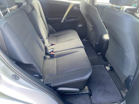 2017 Toyota RAV4 - photo 13