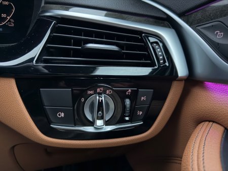 2021 BMW 5-Series - photo 24