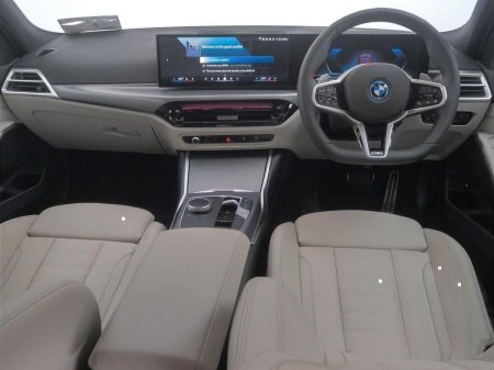 2025 BMW 3-Series - photo 4