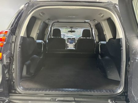 2021 Toyota Land Cruiser - photo 11