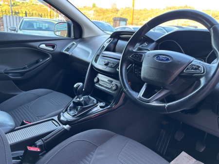 2016 Ford Focus - photo 18